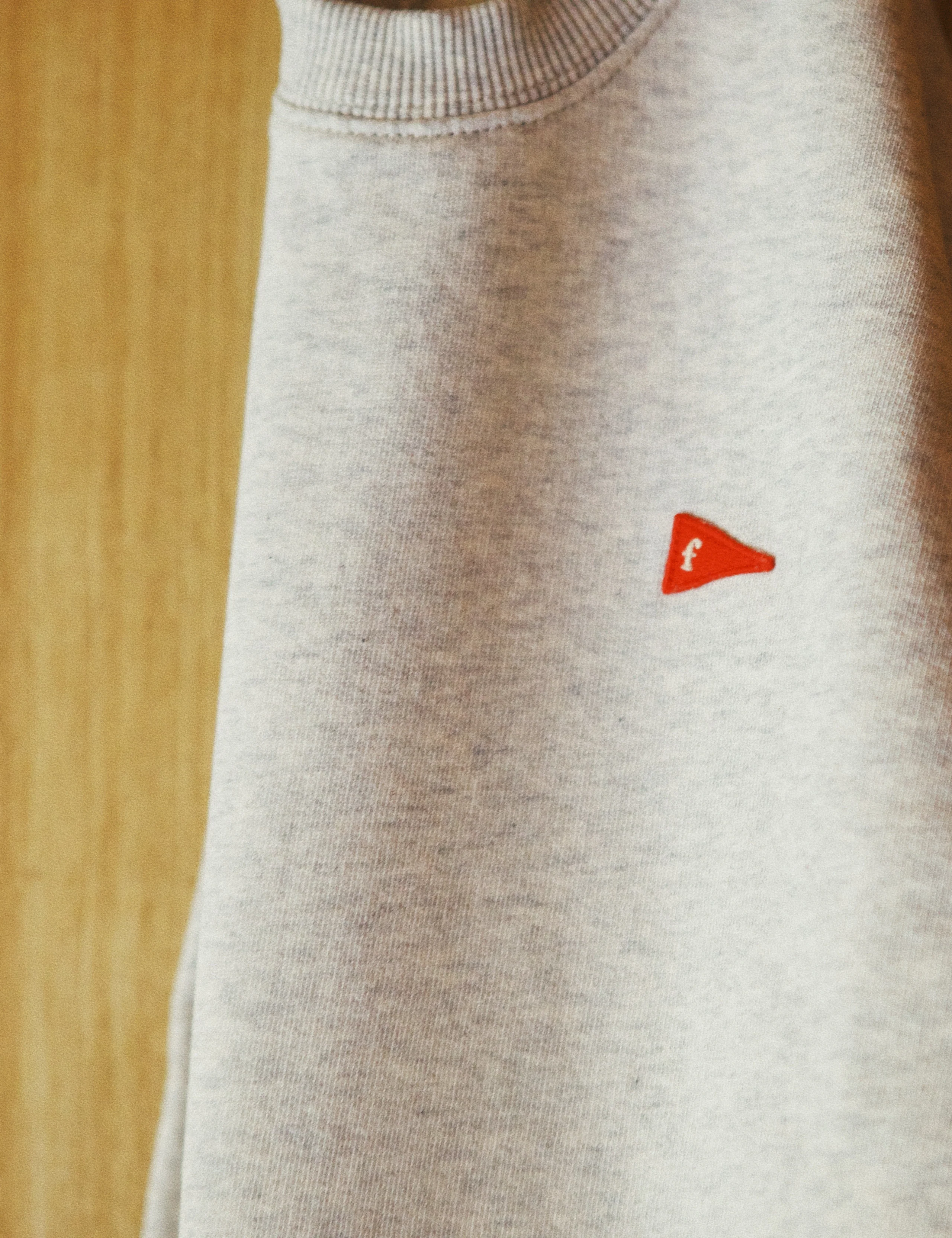 FLAG SWEATSHIRT - SNOW MELANGE - Image 4