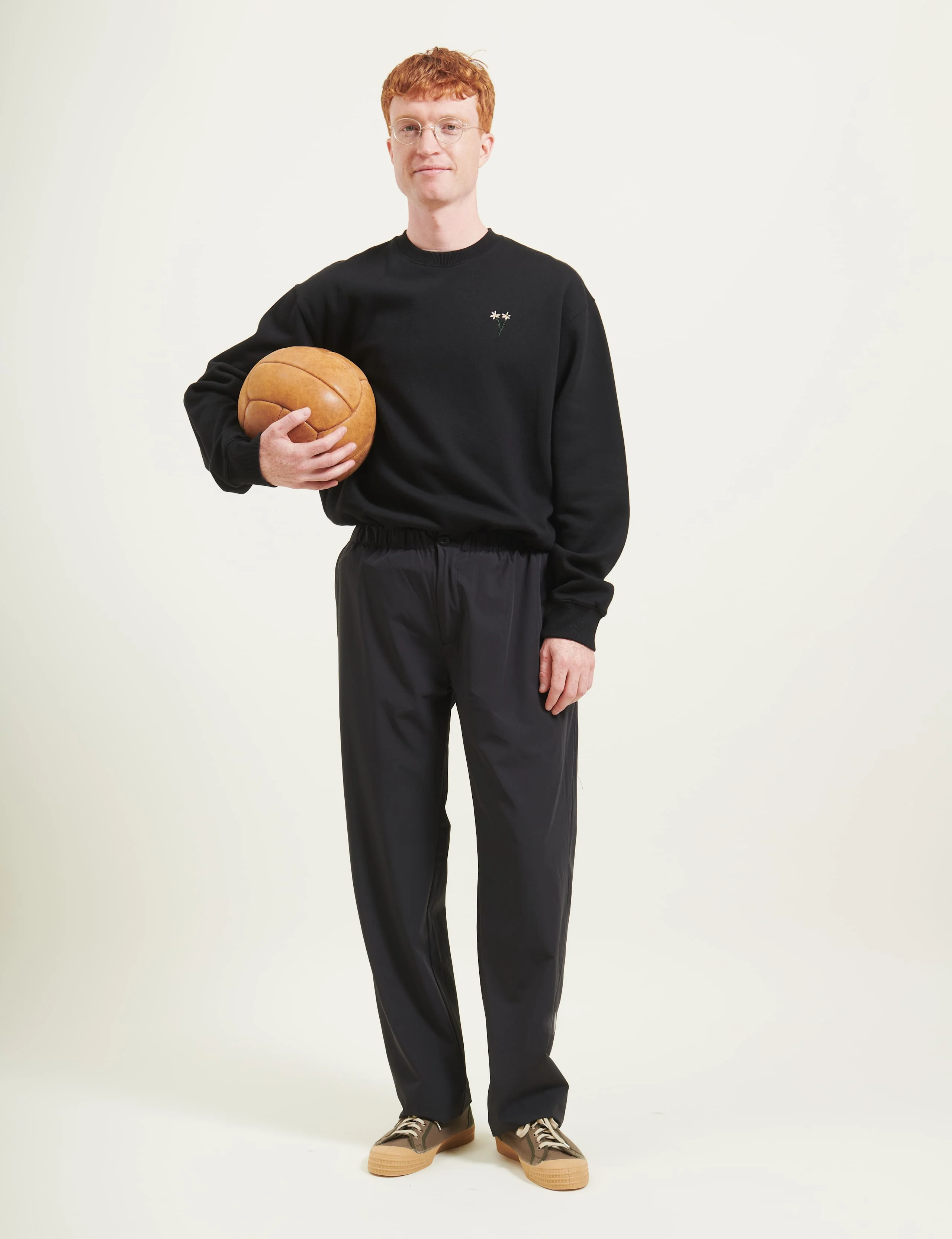 POSY SWEATSHIRT - BLACK - Image 3