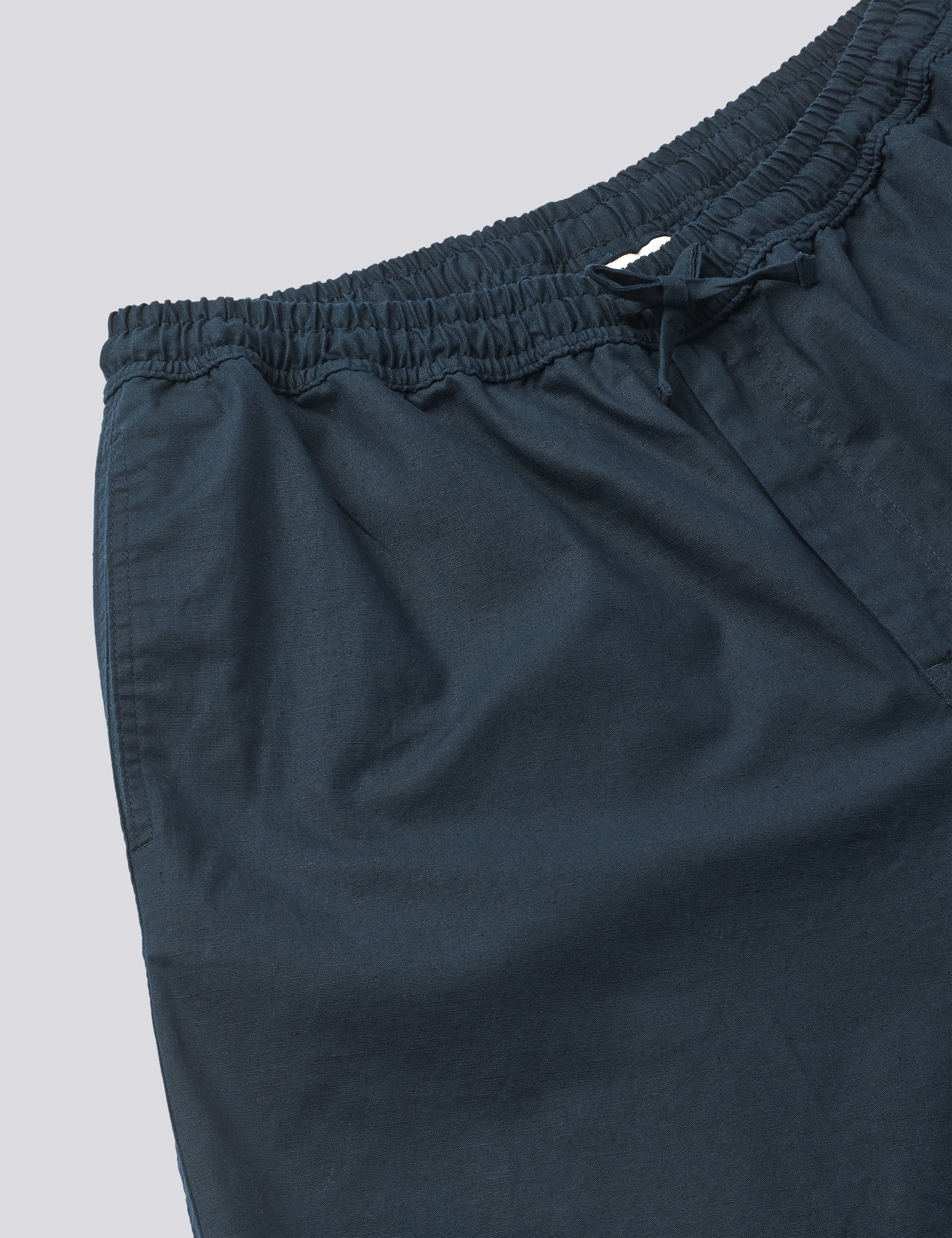 SHIFT COTTON LINEN SHORTS - NAVY - Image 3